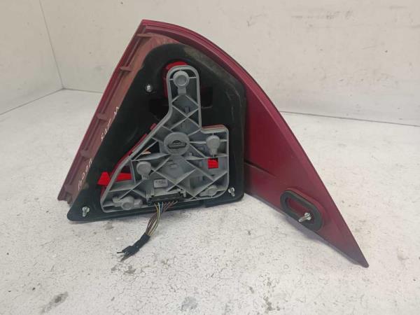 FEU ARRIERE GAUCHE MERCEDES CLASSE C W203 2004-2007 - Vue 2